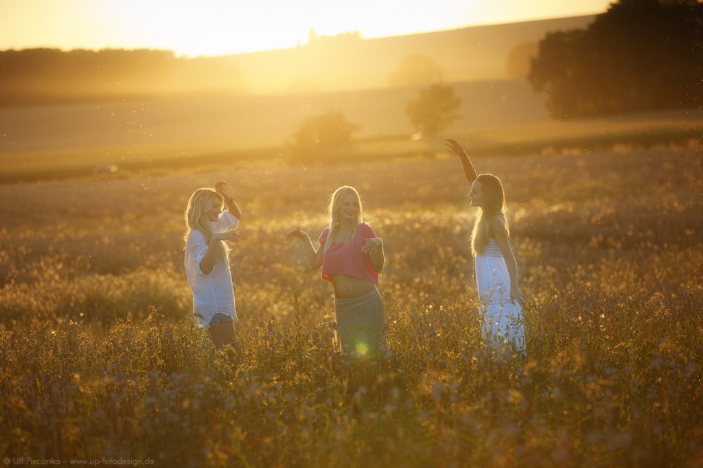 Summer sunset with models - Fotoshooting by Photographer Ulf Pieconka - Würzburg